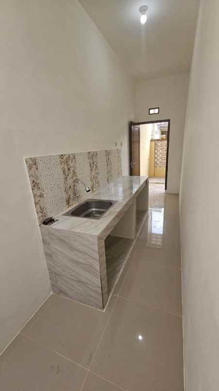 dijual rumah wisma asri