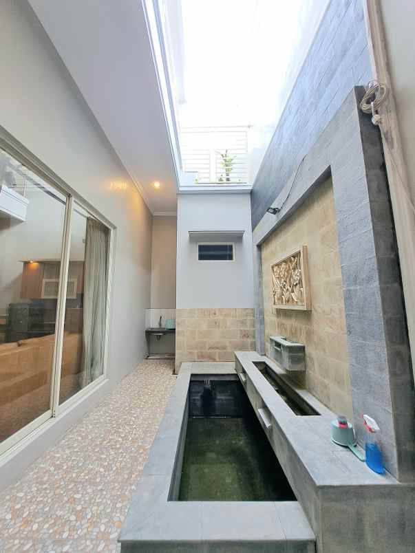 dijual rumah wisma permai