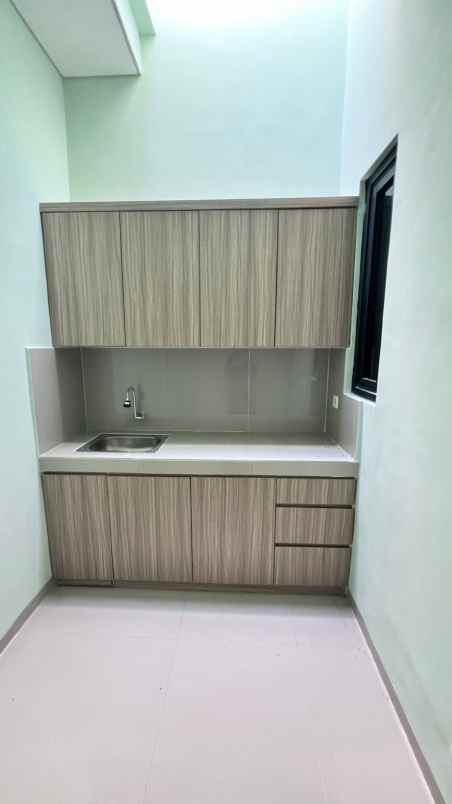 dijual rumah wisma tirta agung