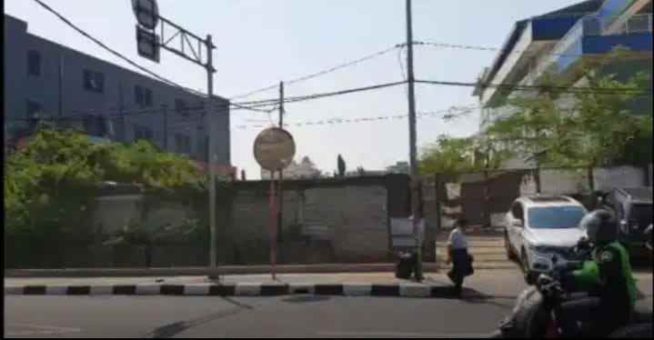 dijual tanah jalan sunan giri