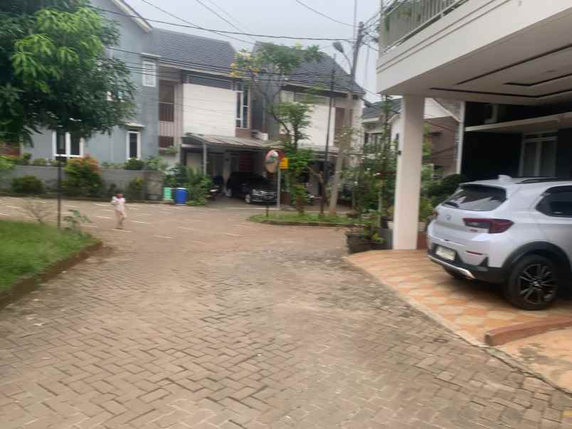 dijual tanah jl wibawa mukti komplek