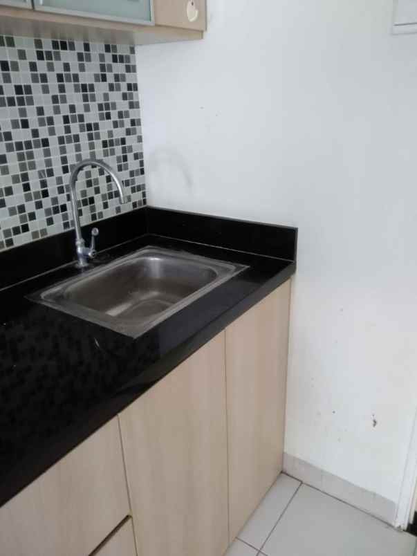 dijual uc apartemen tower berkeley