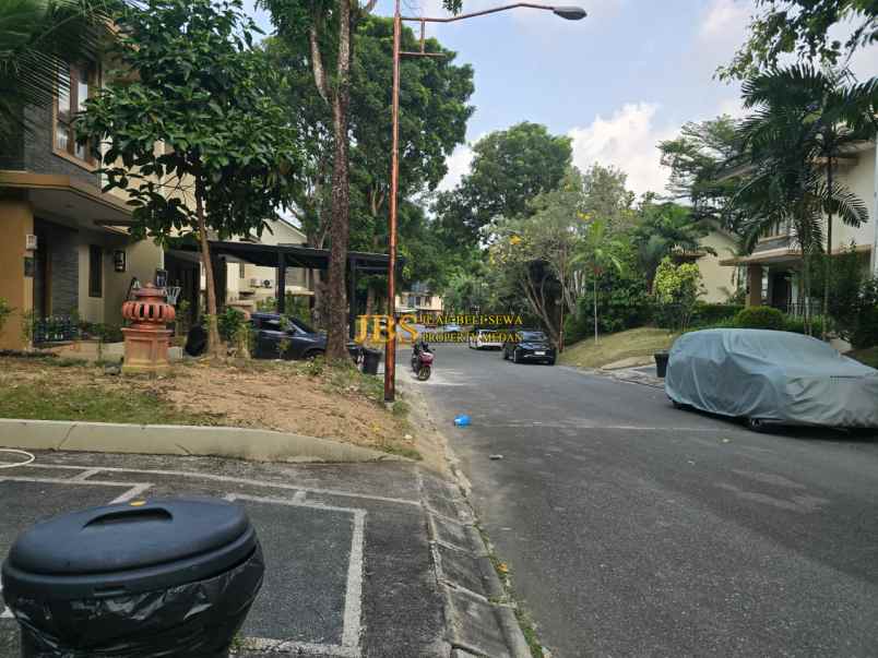 dijual villa komplek villa panbil jalan