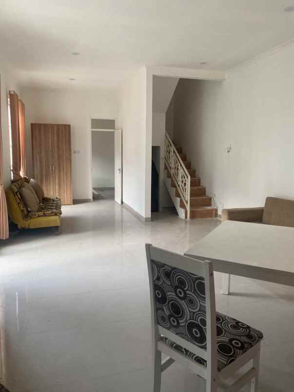 dijual villa villa blessing hills cipanas