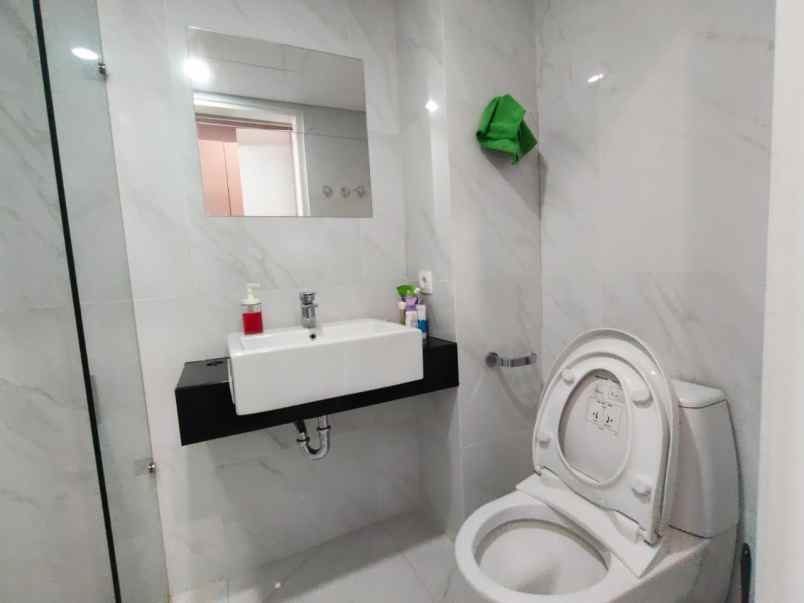 disewakan apartemen ciputra world mayjend sungkono