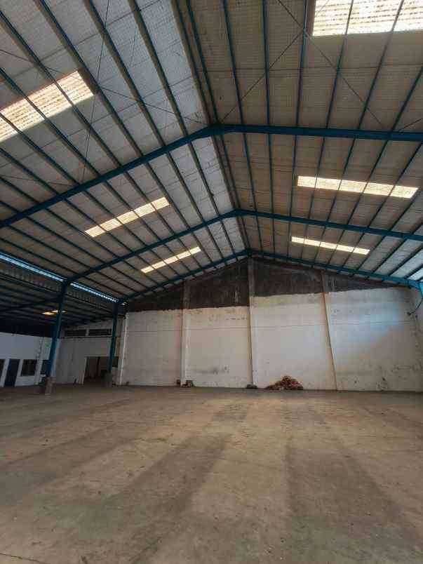 disewakan gudang ex pabrik di mojokerto