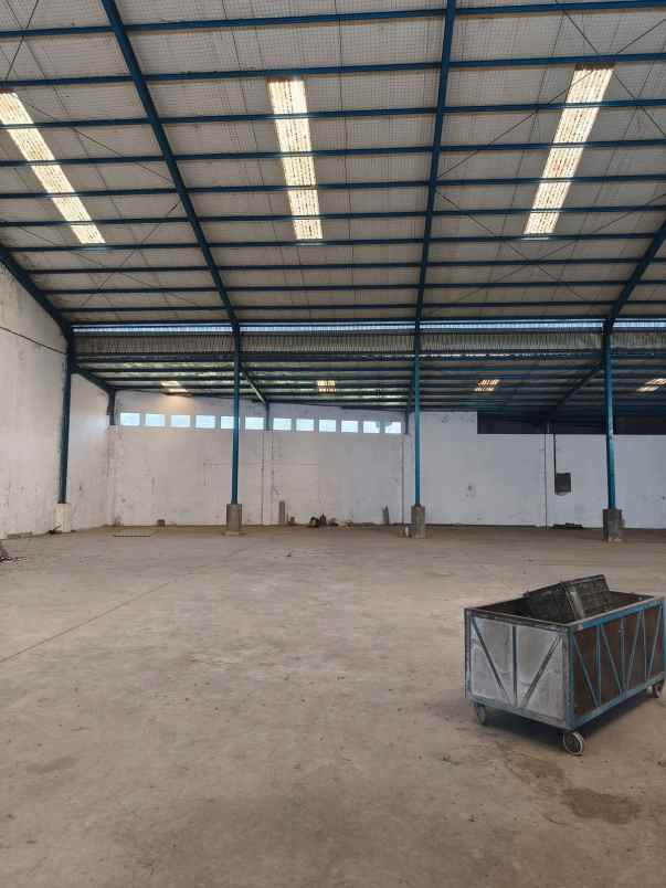 disewakan gudang ex pabrik di mojokerto