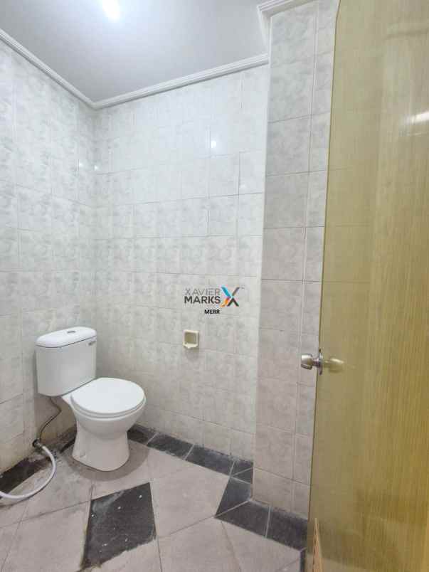 disewakan murah ruko di klampis square siap pakai