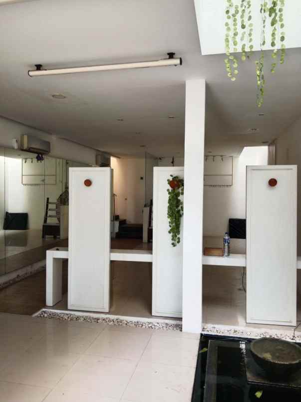 disewakan ruko gudang kantor manyar jaya