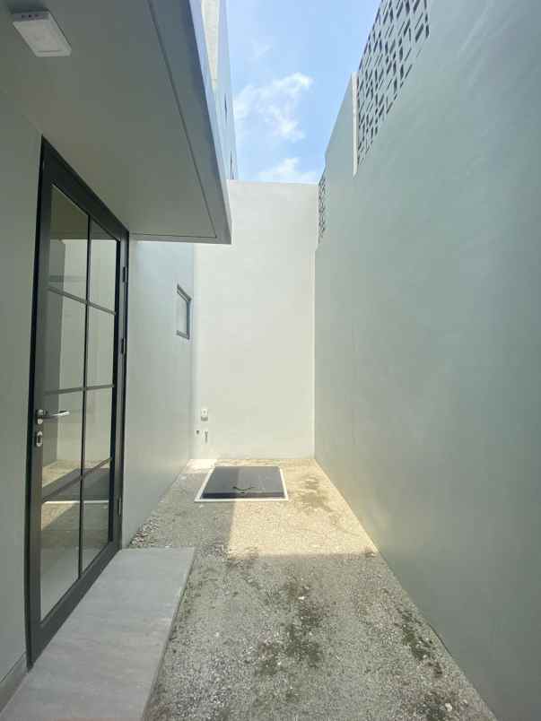 disewakan ruko gudang kantor metland menteng cakung