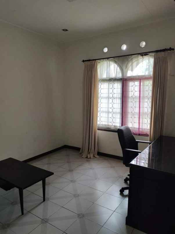 disewakan rumah cipaku