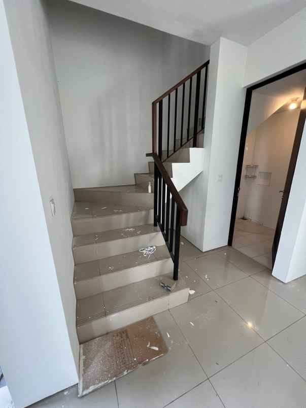 disewakan rumah citra garden puri jakarta barat