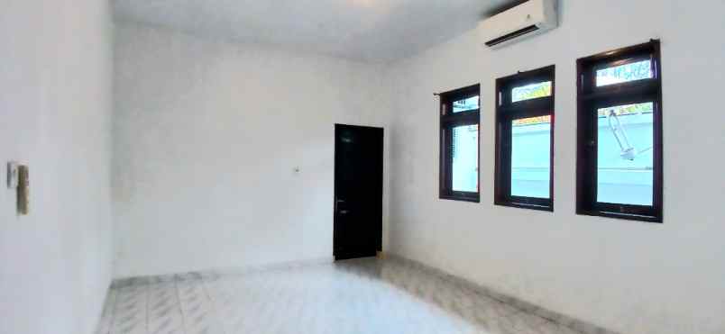 disewakan rumah dan kantor di sanur denpasar bali