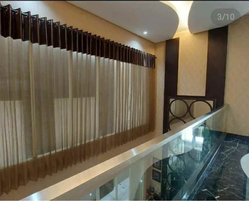 disewakan rumah jalan graha famili