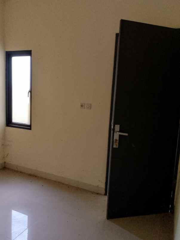 disewakan rumah jl pilar sukatani no 2