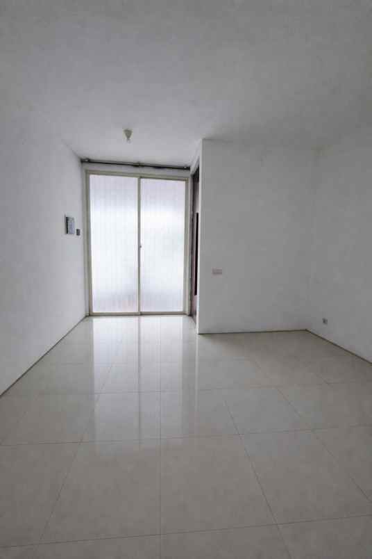disewakan rumah jln raya tebel tebel