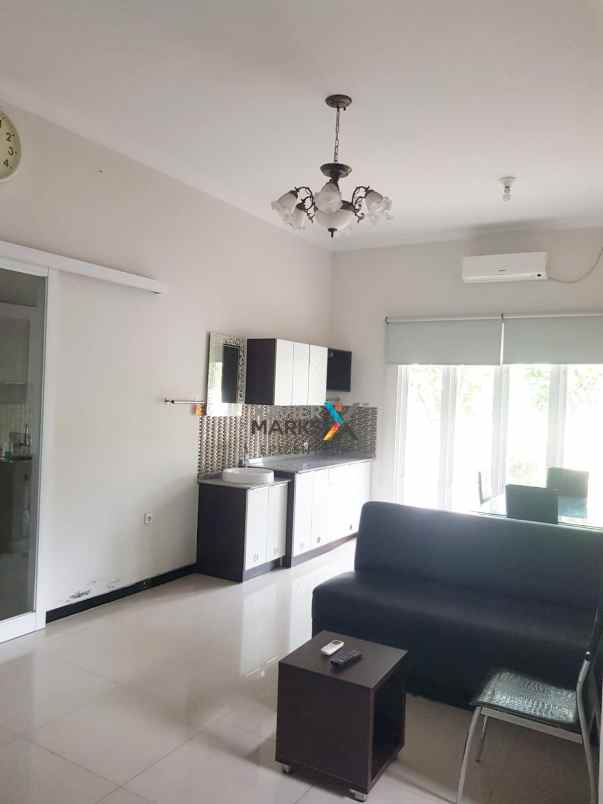 disewakan rumah sukolilo dian regency 2 furnished