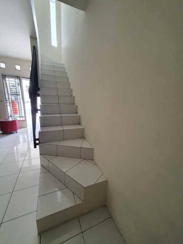 disewakan rumah talaga bestari cluster the