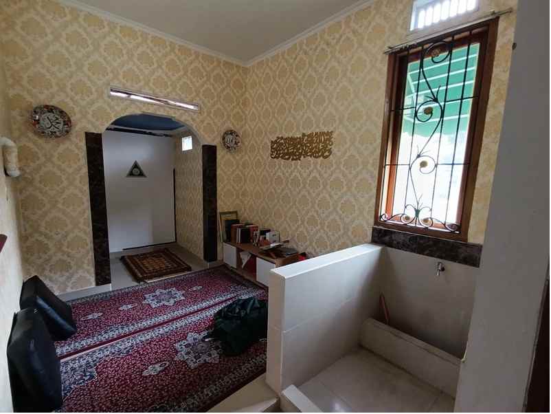 for sale rumah luas ideal keluarga besar di cimahi