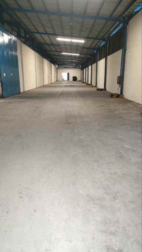 gudang di harapan jaya bekasi utara