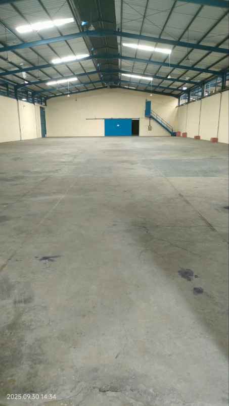 gudang di harapan jaya bekasi utara