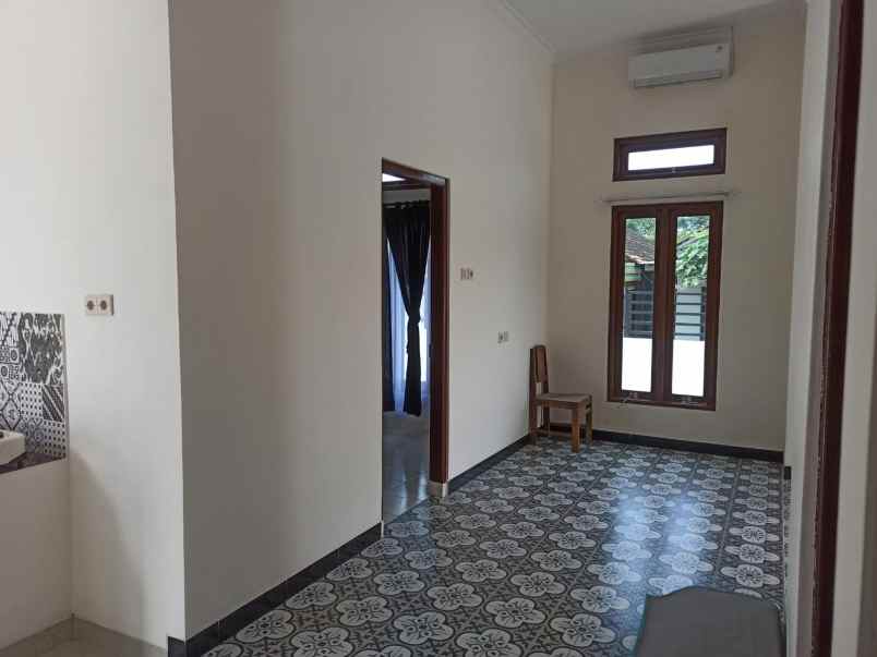 jual murah rumah besar tanah luas di prambanan klaten