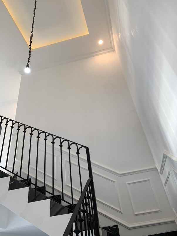 jual rumah baru mewah ada kolam renang joglo jak bar