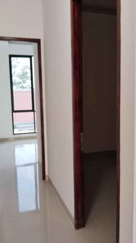 jual rumah baru taman ratu jak bar