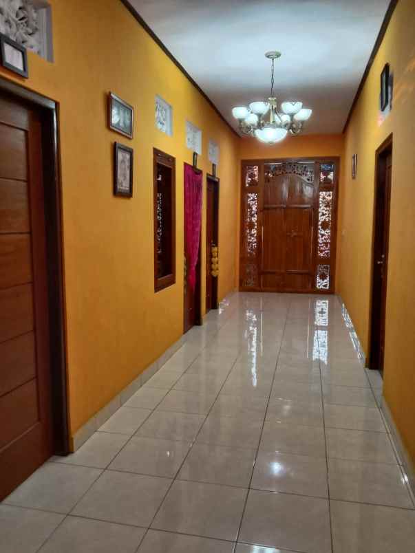 jual rumah di monang maning parkir 2 mobil