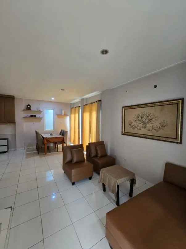 jual rumah hook 2 lantai lokasi di ciledug