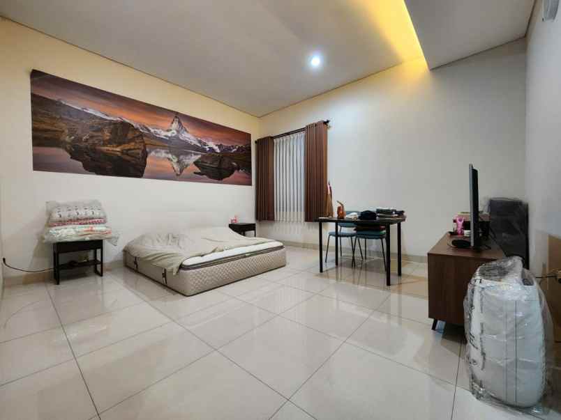 jual rumah singgasana pradana bandung