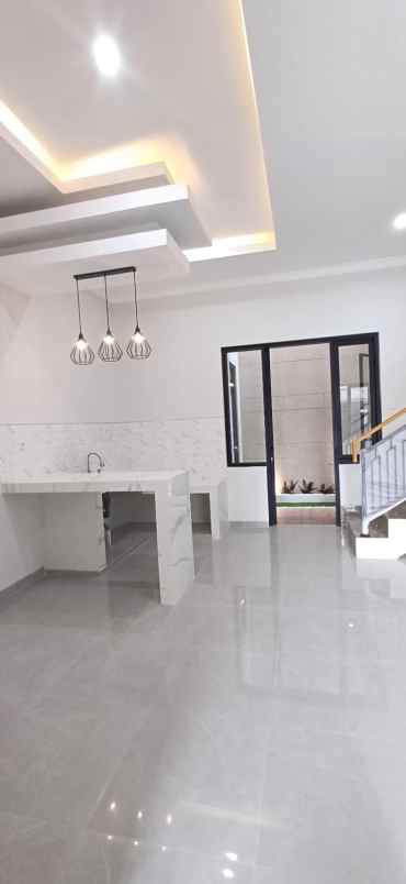 new 2unit rumah 2 lantai mulyosari utara