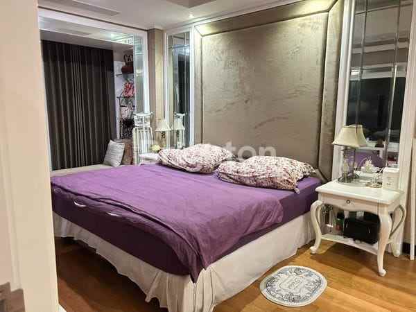 one east apartment full furnished siap huni