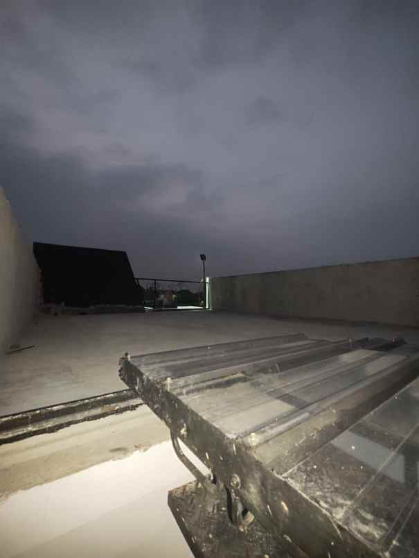 perumahan mewah dan elegant dengan konsep ehite house