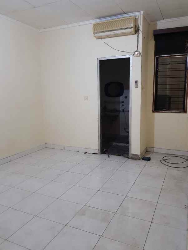 ruko bagus ramai dijual sewa di buaran jakarta timur