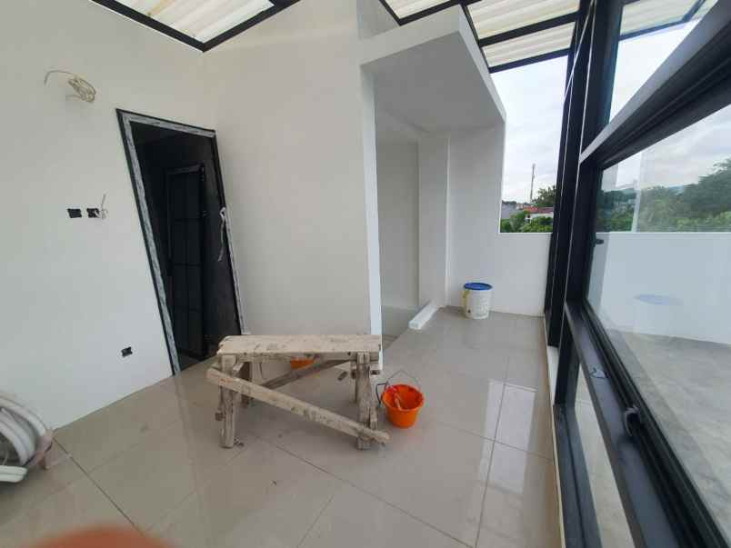 ruko baru 3 lantai dijual di jagakarsa