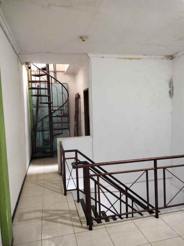 ruko strategis raya rungkut madya sebrang upn surabaya