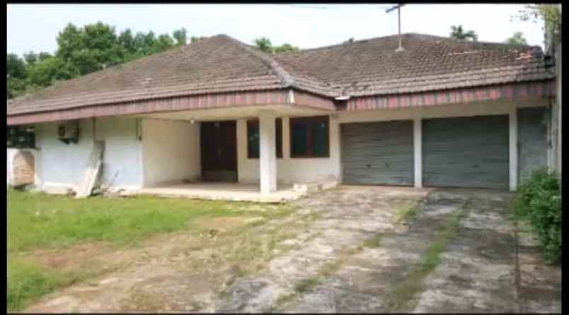 rumah 1250 m di jakarta selatan