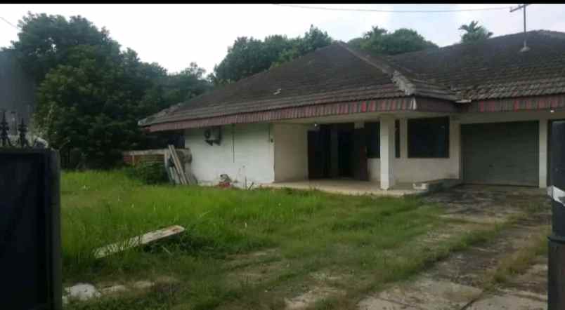 rumah 1250 m di jakarta selatan
