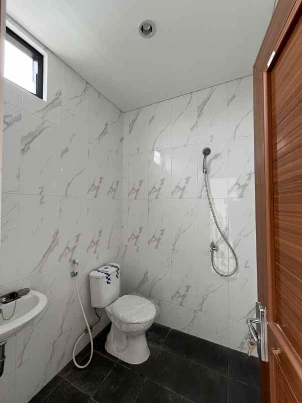 rumah 2 lantai cilodong depok