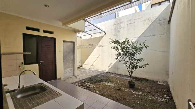 rumah 2 lantai cluster arana kota harapan indah bekasi