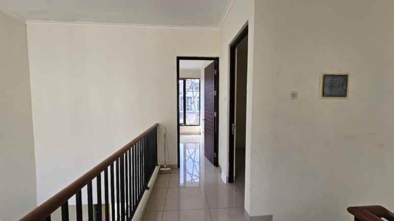rumah 2 lantai cluster arana kota harapan indah bekasi