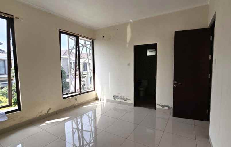 rumah 2 lantai cluster arana kota harapan indah bekasi