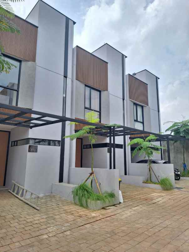 rumah 2 lantai limo depok krukut