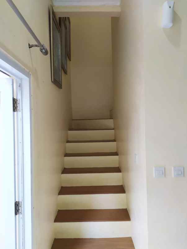 rumah 2 lantai sudah renov di pakuan hill kota bogor