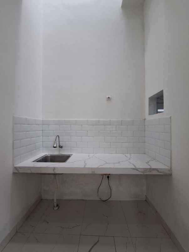 rumah 2 lantai sukmajaya depok 700 jutaan