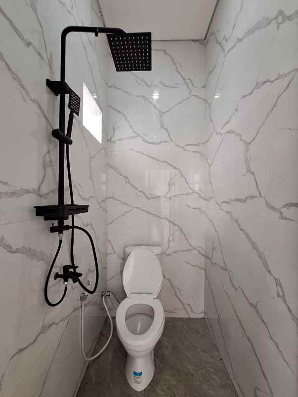 rumah 2 lantai sukmajaya depok 700 jutaan