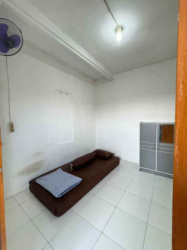 rumah 3 lantai di utan panjang kemayoran jkt pusat