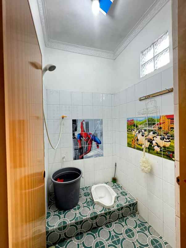 rumah 3 lantai di utan panjang kemayoran jkt pusat