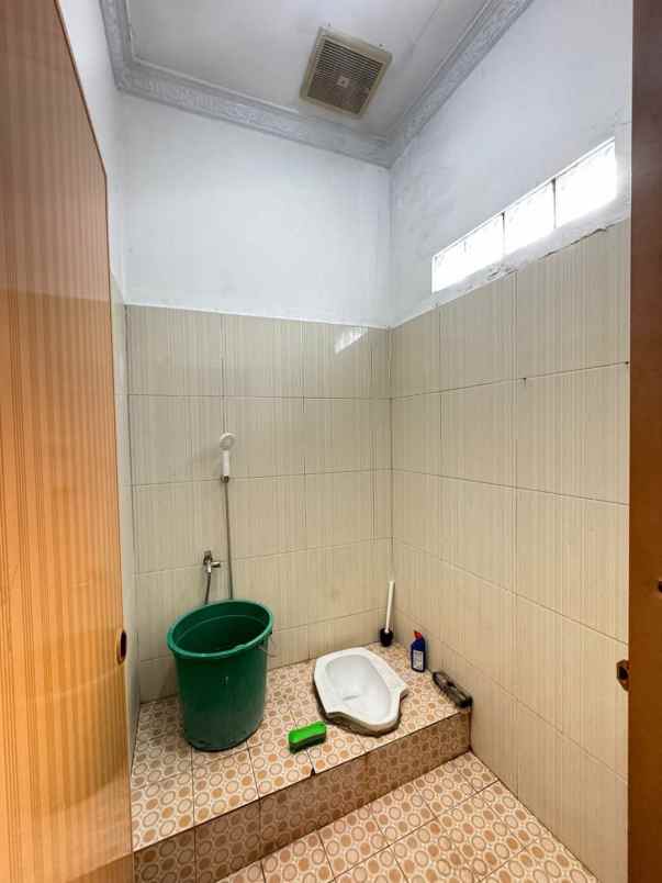 rumah 3 lantai di utan panjang kemayoran jkt pusat